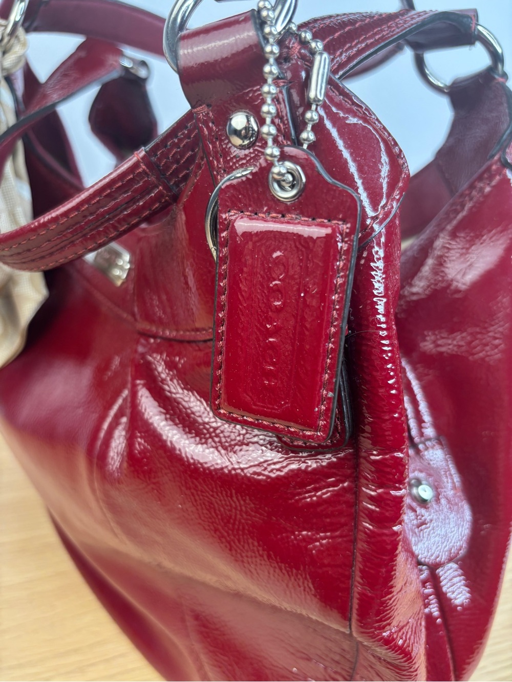 Vintage Coach Soho Deep Red Patent Leather Hobo Shoulder Bag w/Scarf 19703 - Picture 3 of 16